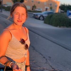 Meet your Posher, Dana